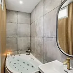 Lavie Maison Eiffel Ac Hot Tub 파리