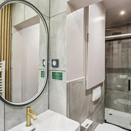 Lavie Maison Eiffel Ac Hot Tub *